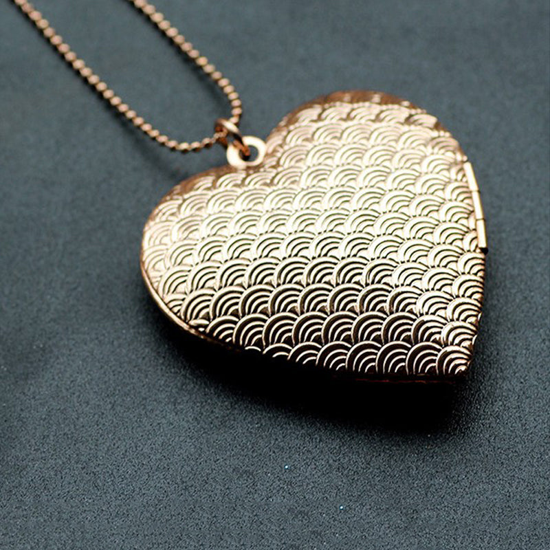 Custom Heart Photo Locket Fish Scales Pattern Personalized Locket Necklace