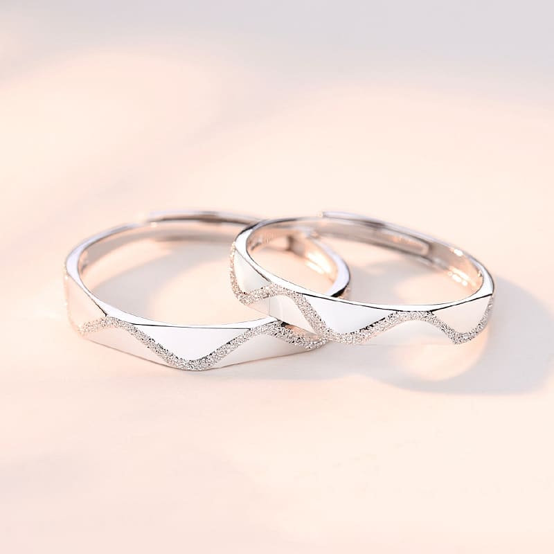 Custom Diamond Shaped Couple Ring Personalized Daily Frosted Ring Hand Ornaments